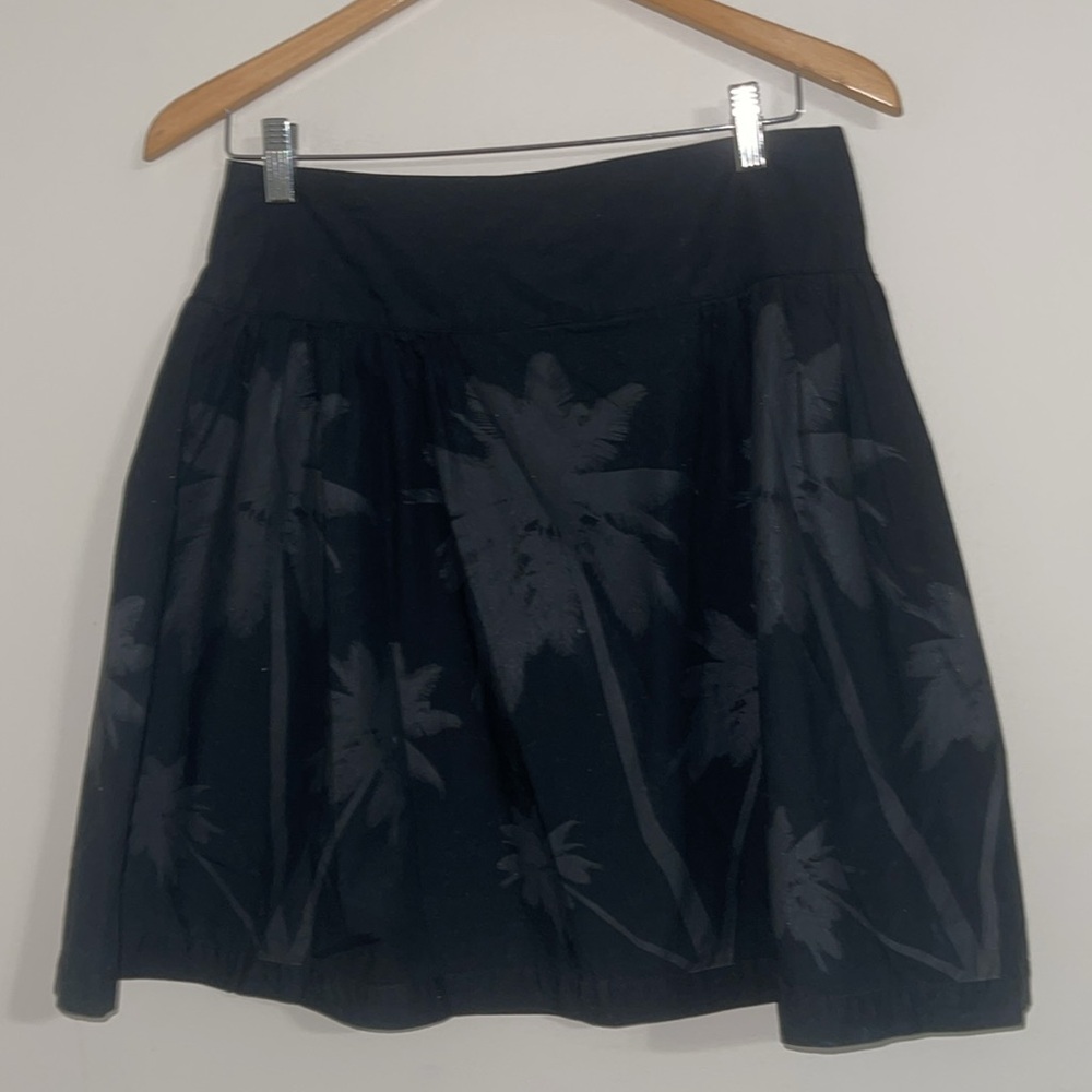 Norma Kamali Women's black fit & flair tropical skirt 4